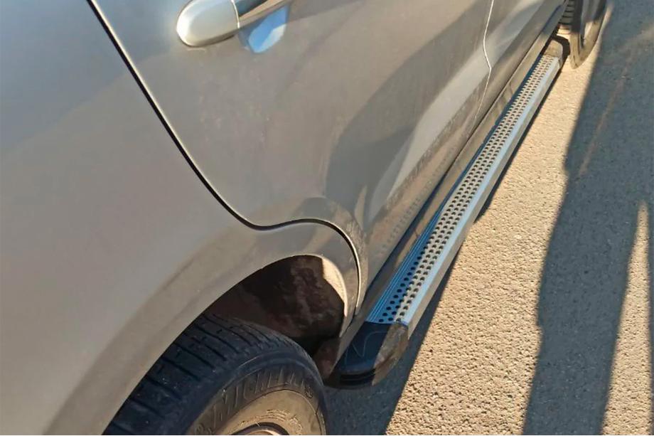 Hyundai Santa Fe 2 2006-2012 Progi Boczne Maya V2 (2 szt., Aluminium) Image