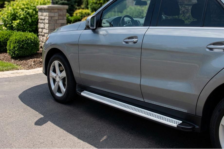Mercedes GLE/ML class W166 2011-2018 Progi Boczne Maya V2 (2 szt., Aluminium) Image