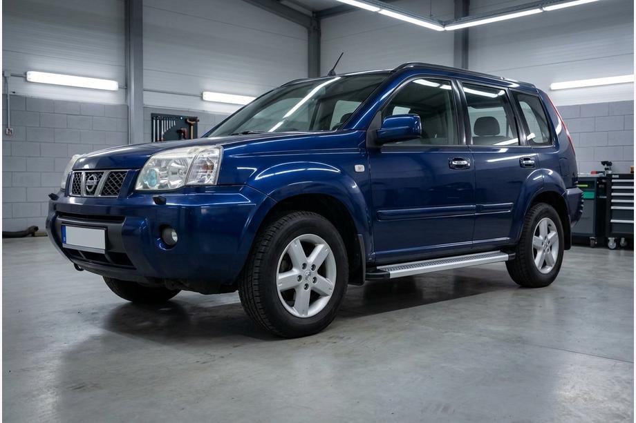 Nissan X-trail T30 2002-2007 Progi Boczne Maya V2 (2 szt., Aluminium) Image