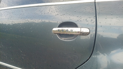 Skoda Octavia I Tour A4 1996-2010 Chromowane nakładki na klamki z otworami (4 szt., stal nierdzewna) OmsaLine - Włoska Stal Nierdzewna zdjęcia 5