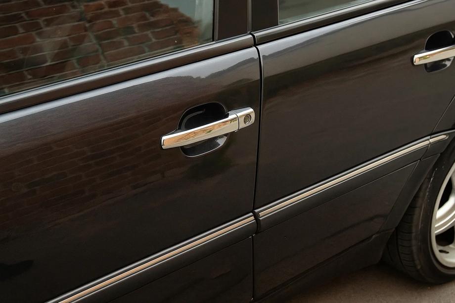 Mercedes C-class W202 1993-2001 Chromowane Nakładki na Klamek Drzwi (4 szt, Stal Nierdzewna) Zdjęcia 1
