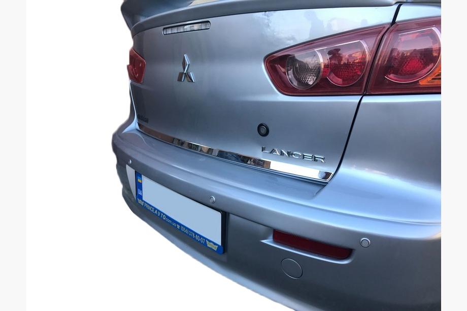 Mitsubishi Lancer X 2008- Listwa ochronna tylnego zderzaka stal nierdzewna Carmos - Turecka Stal Nierdzewna Image