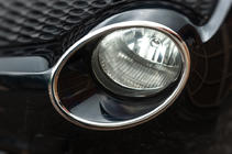 Nissan Juke 2010-2019 Chromowane nakładki na reflektory przednie (2 szt., stal nierdzewna) zdjęcia 2