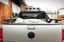 Volkswagen Amarok 2010-2022 Pałąk na nadwozie (czarny) zdjęcia 3