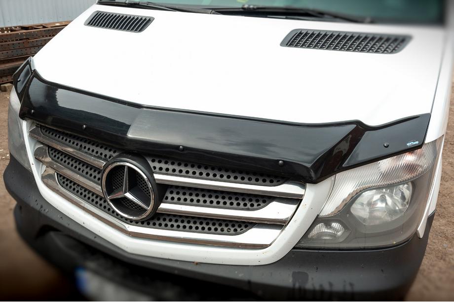 Mercedes Sprinter W906 2006–2018 Deflektor maski 2013+ (V1, EuroCap) Zdjęcia 1