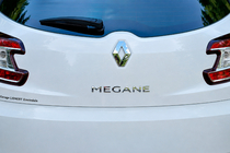 Renault Megane III 2009-2016 Napis Megane 908897337R (270mm x 25mm) zdjęcia 1