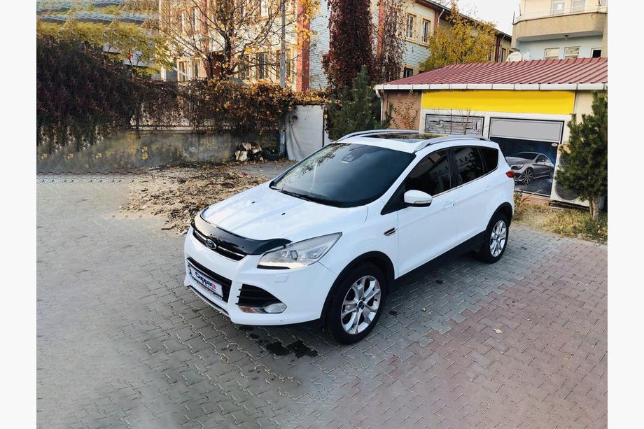 Ford Kuga/Escape 2013-2019 Deflektor maski 2013-2016 EuroCap Zdjęcia 5