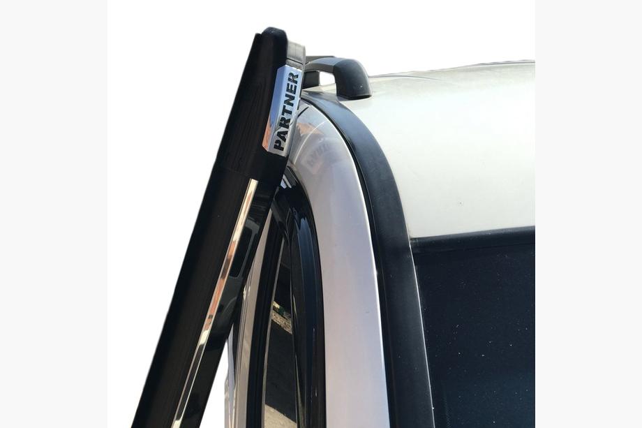 Peugeot Partner Tepee 2008-2018 Progi boczne Omsa Black (2 szt., aluminium) Image