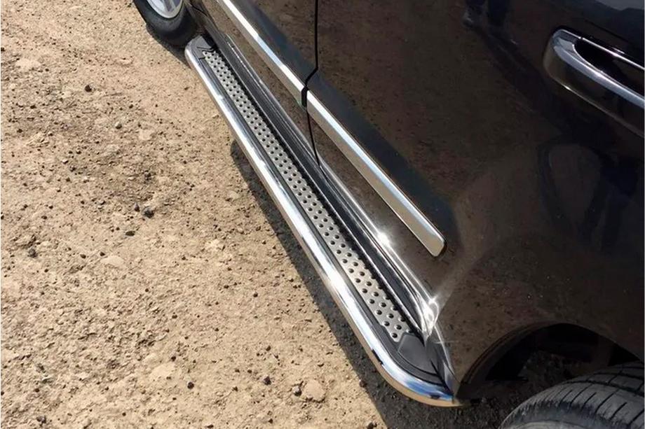 Jeep Grand Cherokee WK 2004-2010 Progi Boczne Maydos V2 (2 szt., stal nierdzewna) Image