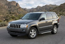 Jeep Grand Cherokee WK 2004-2010 Progi Boczné RedLine V1 (2 szt., Aluminium) zdjęcia 1