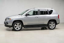 Jeep Compass 2006-2016 Progi Boczné Allmond Black (2 szt., Aluminium) zdjęcia 1
