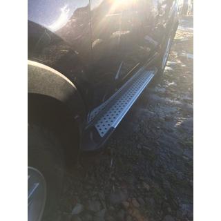 Progi Boczné Allmond Grey (2 szt., Aluminium) Kia Sportage 2010-2015 zdjęcia 3