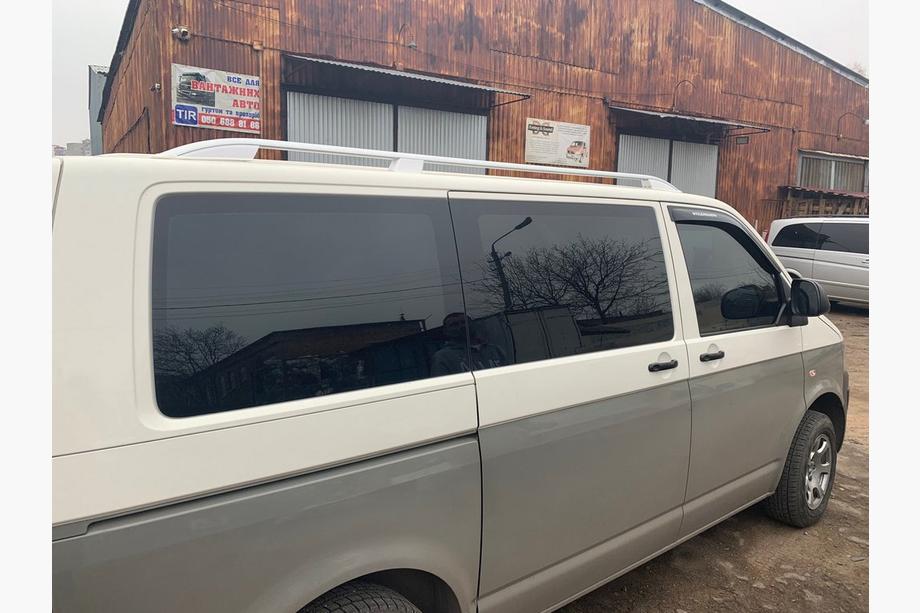 Volkswagen T5 Multivan 2003–2010 Relingi dachowe Skyport (białe) Zdjęcia 13