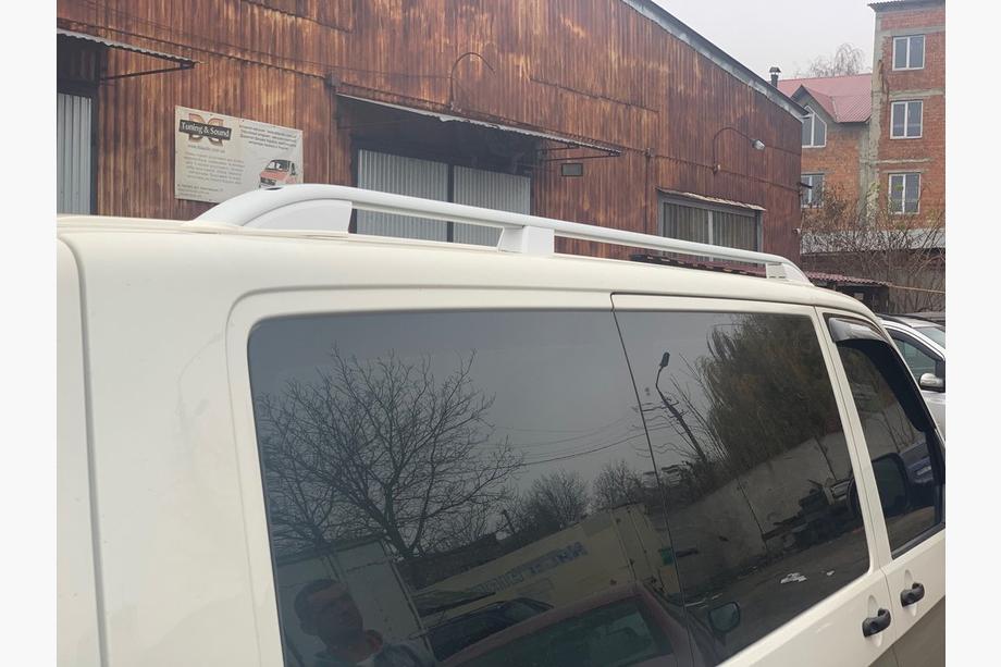 Volkswagen T5 Multivan 2003–2010 Relingi dachowe Skyport (białe) Zdjęcia 14