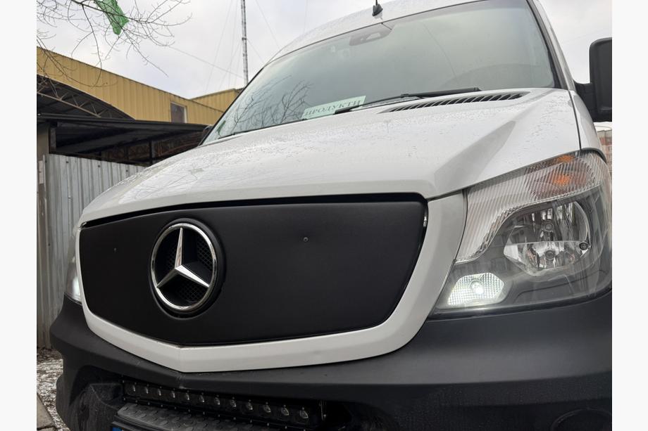 Mercedes Sprinter W906 2006–2018 Zimowa osłona grilla V1 (2013↗) Zdjęcia 3