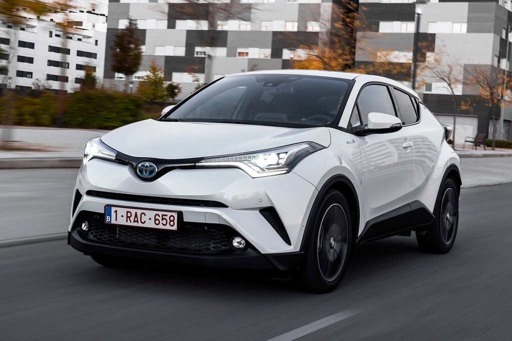 Przegląd hybrydowego zwrotnicy Toyota C-HR