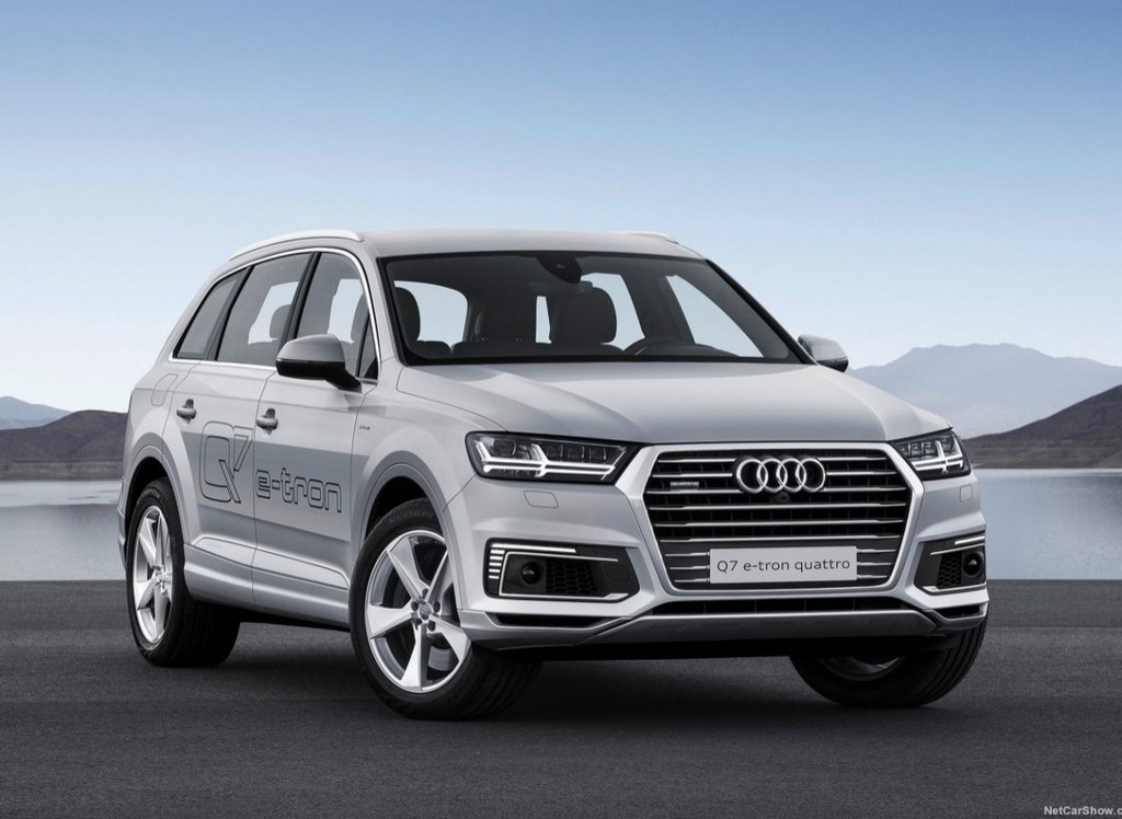 Przegląd hybrydowego Audi Q7 e-Tron z silnikiem diesla
