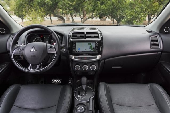 Przegląd crossover Mitsubishi ASX Zdjęcie 2