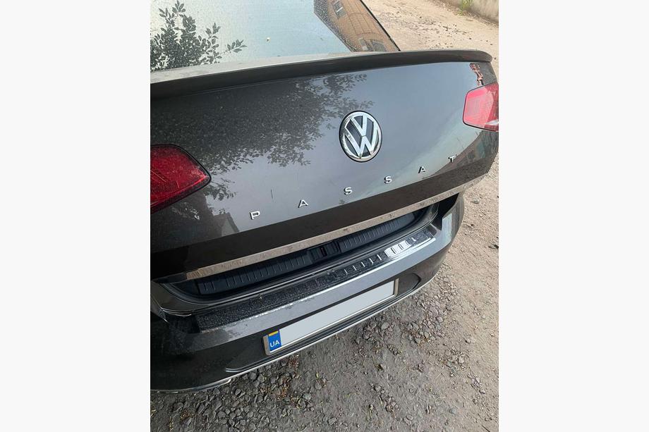Volkswagen Passat B8 2015-2023 Listwa bagażnika SD stal nierdzewna OmsaLine - Włoska Stal Nierdzewna Image