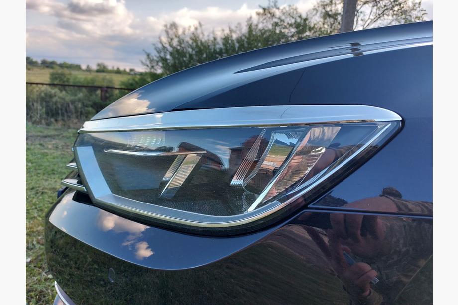 Volkswagen Passat B8 2015-2023 Nakładka na reflektory i listwa ozdobna (3 szt, stal nierdzewna) Carmos - Turecka Stal Nierdzewna Zdjęcia 6