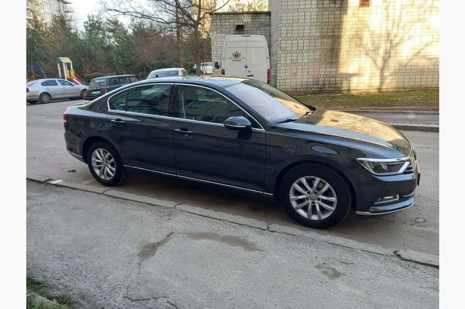 Volkswagen Passat B8 2015-2023 Listwy drzwiowe SD/SW (8 szt, stal nierdzewna) Image