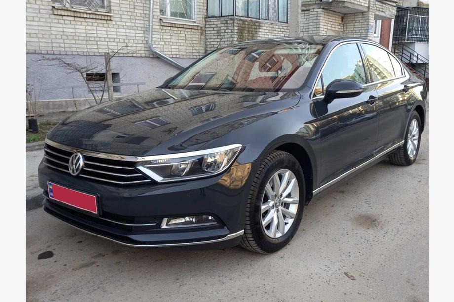 Volkswagen Passat B8 2015-2023 Nakładki na przedni zderzak ze stali nierdzewnej (2015-2018, 3 szt.) Carmos - Turecka Stal Nierdzewna Image