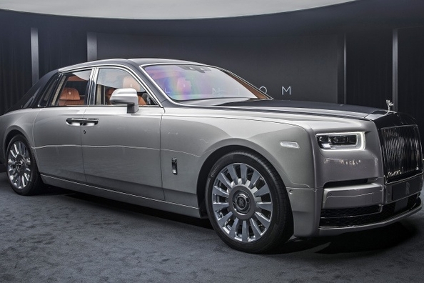 Oficjalnie przedstawiony Rolls-Royce Phantom ósmej generacji