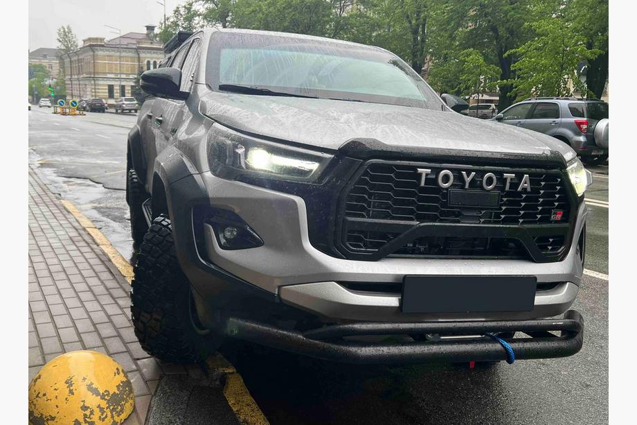 Toyota Hilux 2015- Podwójny przedni pałąk Vegas (2015-2020, czarny, 76mm) Image