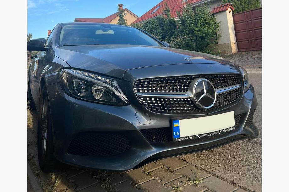 Mercedes C-class W205 2014-2021 Przedni Grill Diamond Silver (do Avantgarde/AMG-Line/C43 AMG) Zdjęcia 4