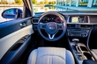 Przegląd Kia Optima Hybrid 2017 roku zdjęcia 2