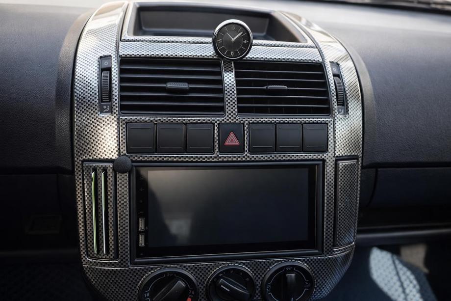 Volkswagen Polo 2001-2009 Nakładki na deskę rozdzielczą (2005-2009) Tytan Image