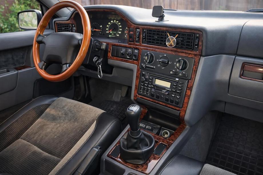 Volvo 850 1991-1997 Nakładki na deskę rozdzielczą (1993-1997) Image