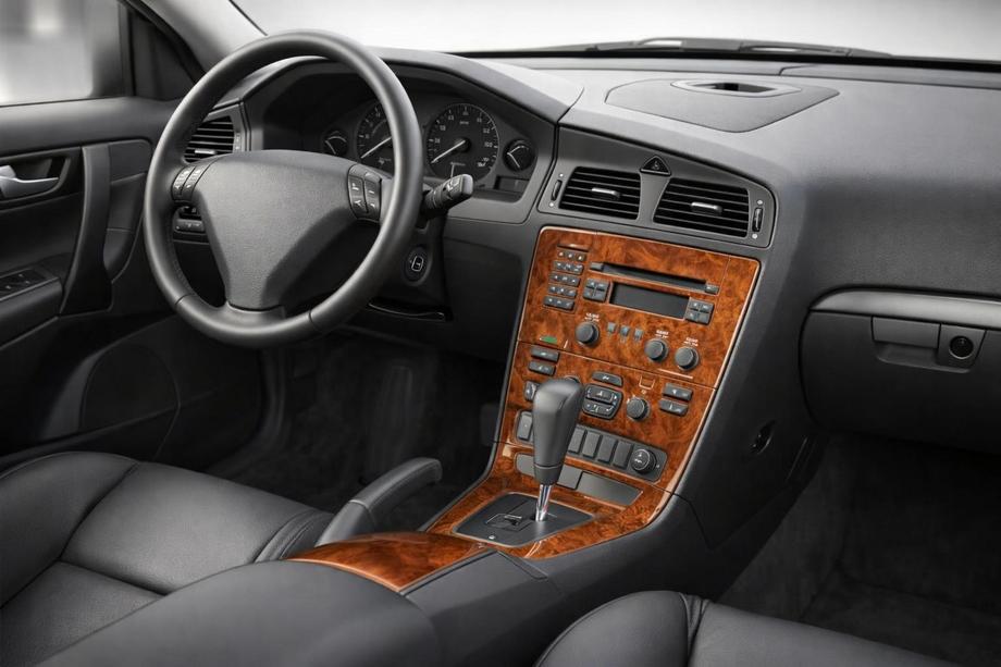Volvo S60 2000-2009 Nakładki na deskę rozdzielczą (2000-2005) Image