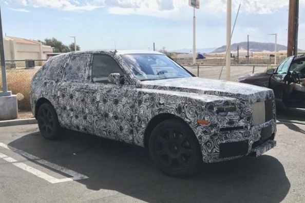 Firma Rolls-Royce wyda crossover Zdjęcie 2