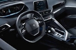 Francuski styl w zwrotnicy Peugeot 5008 2017 roku zdjęcia 5