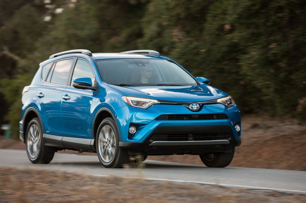 Agresywny i dynamiczny suv Toyota RAV 4