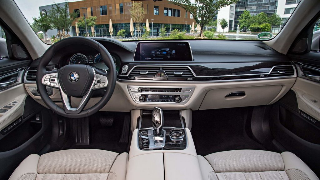 BMW uzupełniają siódmą serię nowych modeli