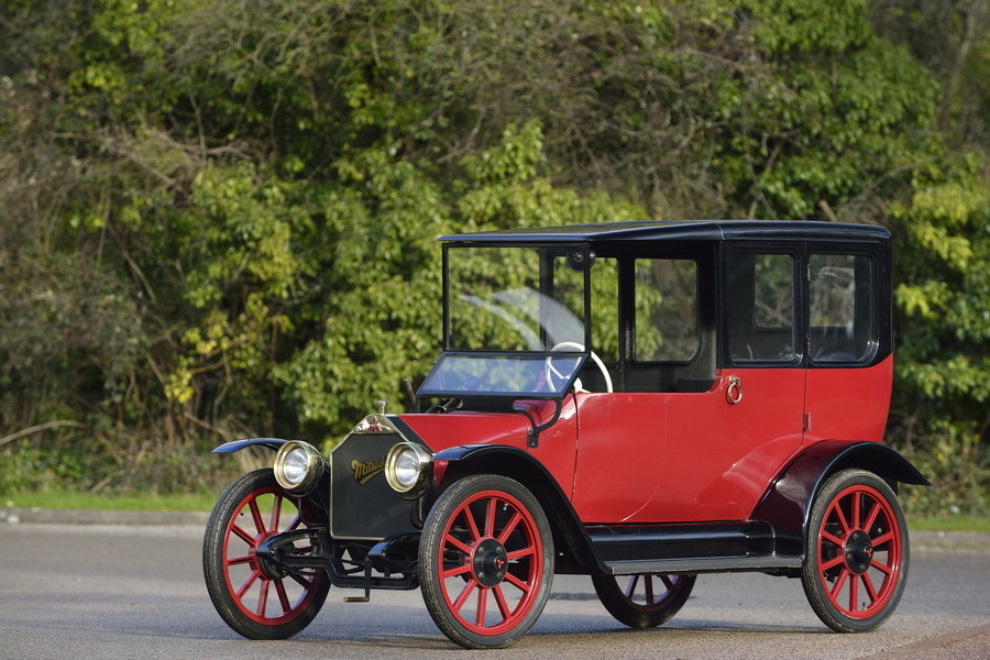 Mitsubishi pokaże nowy stary samochód do 100-lecia