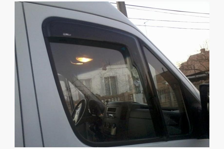 Mercedes Sprinter W906 2006–2018 Przyklejane owiewki (2 szt, HIC) Zdjęcia 6