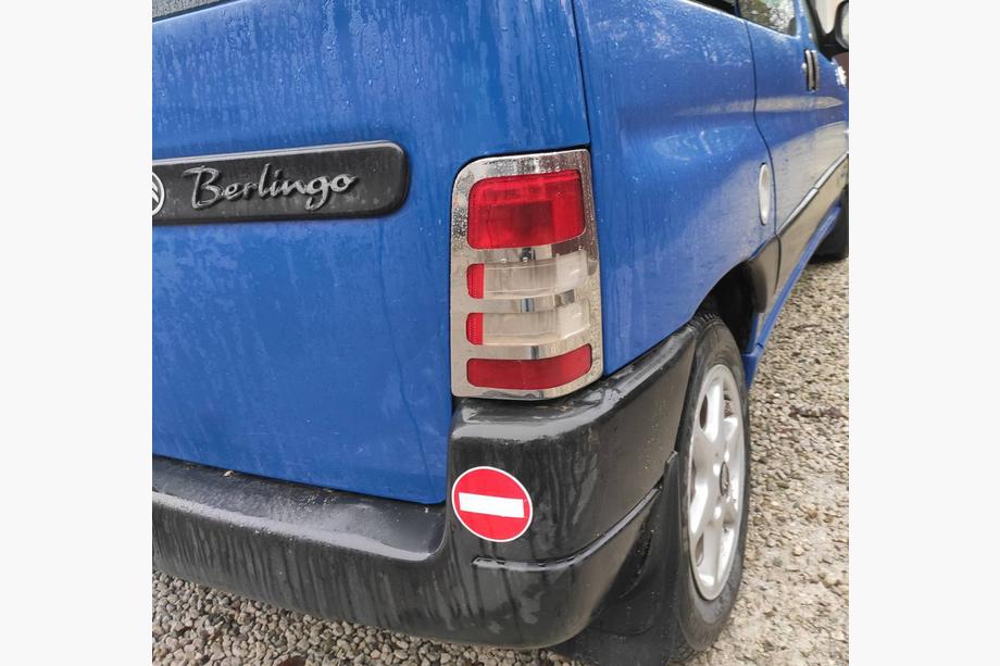 Citroen Berlingo 1996-2008 Chromowane nakładki na lampy tylne (2 szt., stal nierdzewna) Zdjęcia 4