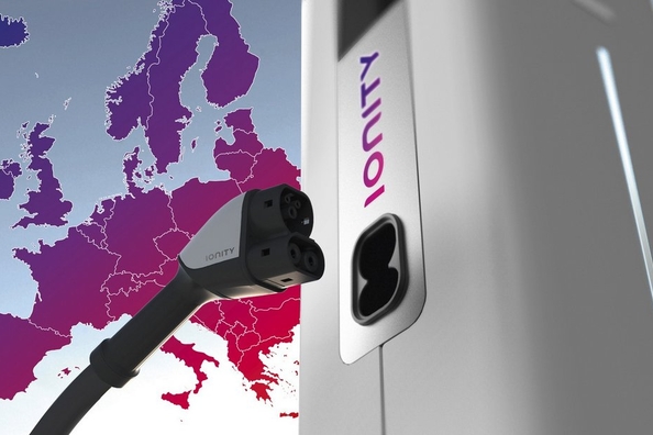 Światowe samochodowe liderzy budują sieci elektrycznych, stacji benzynowych w Europie Zdjęcie 1