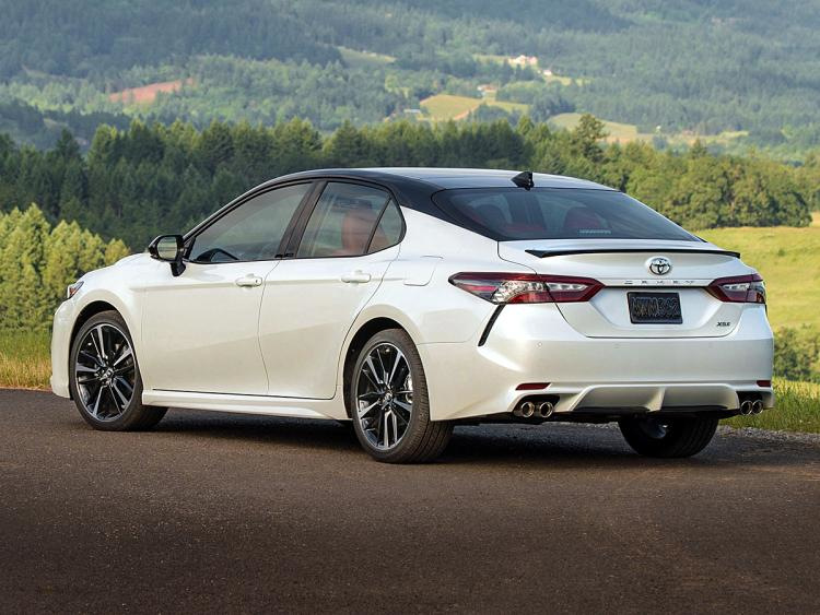 Przegląd Toyota Camry 2018 roku modelowego