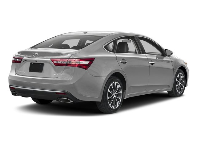 Recenzja flagowego sedana Toyota Avalon