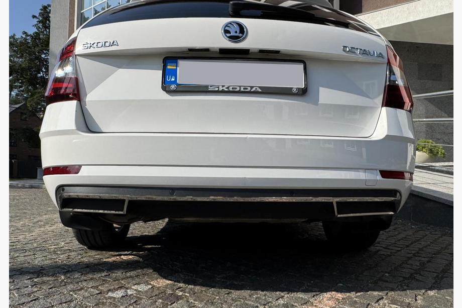 Skoda Octavia III A7 2013-2019 Obramowanie tylnego dyfuzora (2013-2017, stal nierdzewna) Zdjęcia 7
