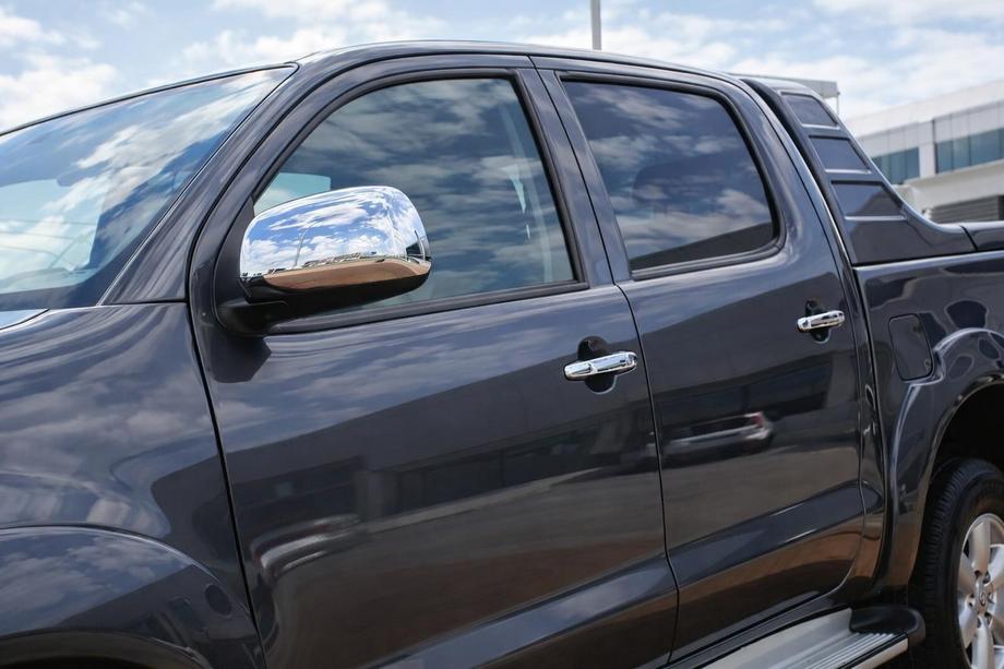 Toyota Hilux 2006-2015 Nakładki na Lusterka (2 szt., Stal Nierdzewna) Carmos - Turecka Stal Nierdzewna Image