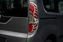 Fiat Doblo II 2010-2022 Chromowane nakładki na tylne lampy (2015↗, 2 szt, plastik) zdjęcia 1
