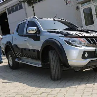 Poszerzenia nadkoli V2 (2015-2019, EuroCap) Mitsubishi L200 2015-2024 zdjęcia 3