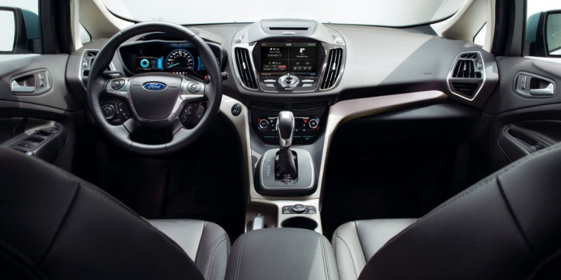 Przegląd kompaktowego pięć stanowisk minivana Forda C-Max