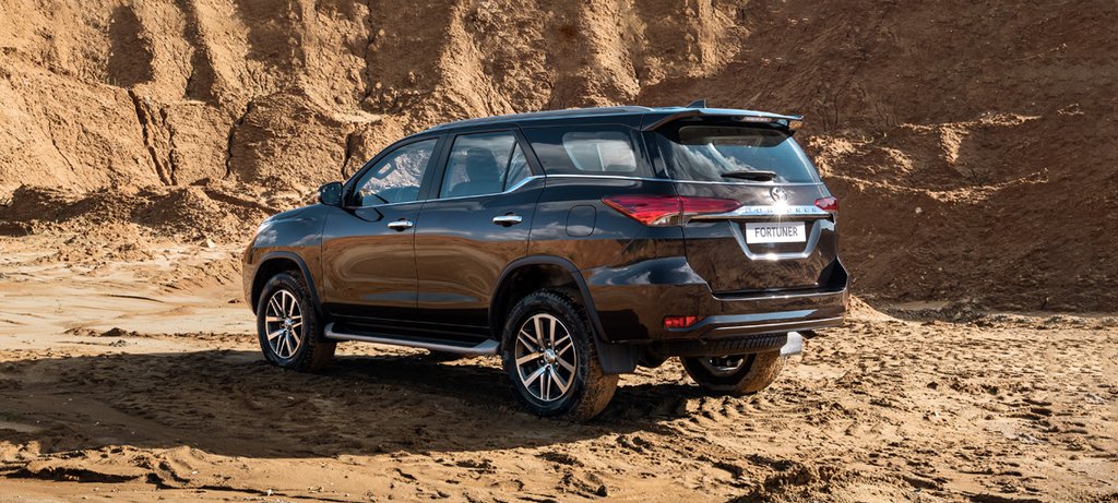 Przegląd 7-miejscowego suv Toyota Fortuner