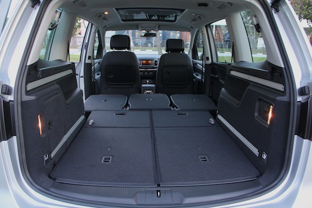 Minivan Volkswagen Sharan drugiego wcielenia